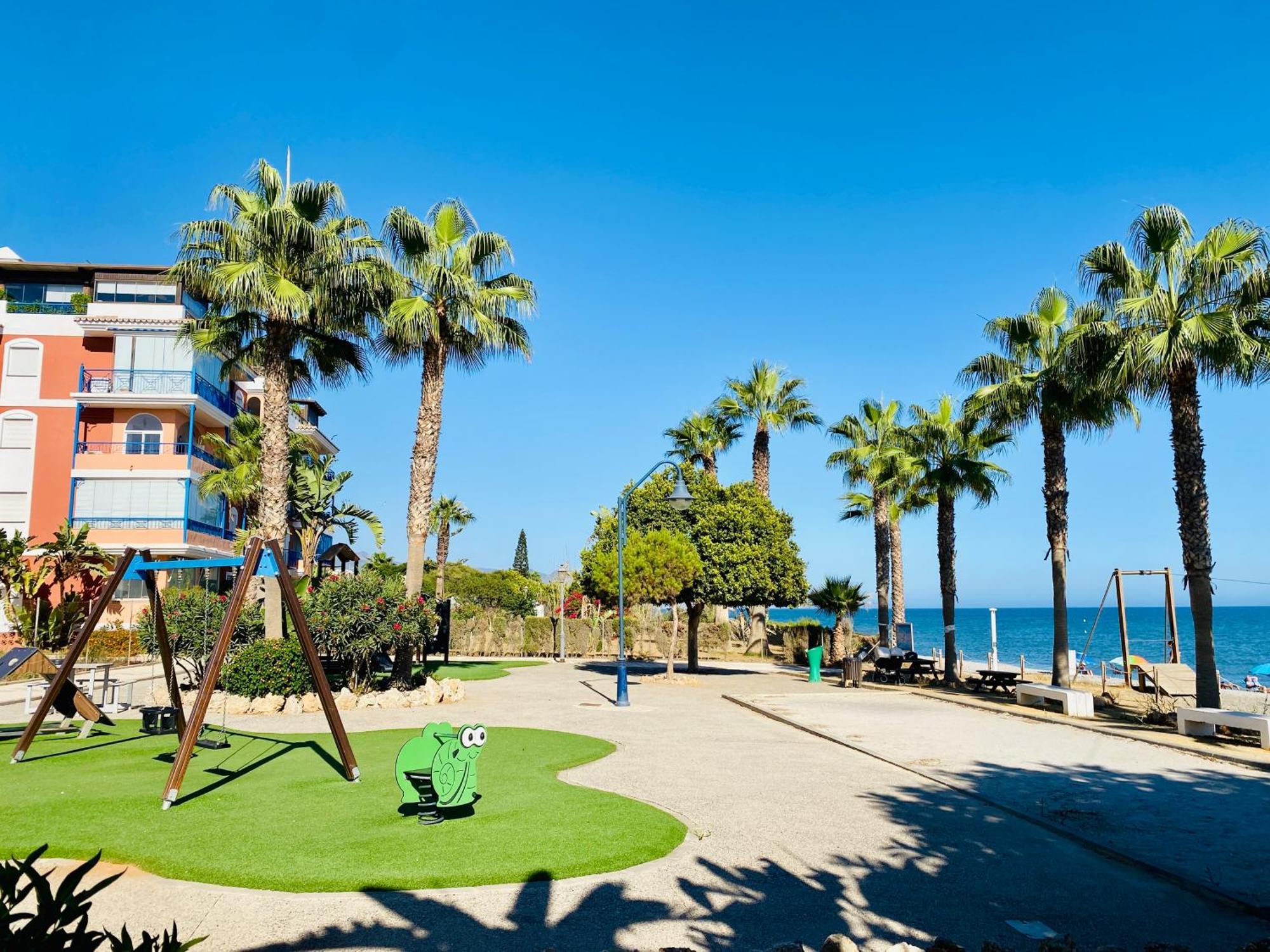 First Line Torrox Costa Apartment Exterior photo